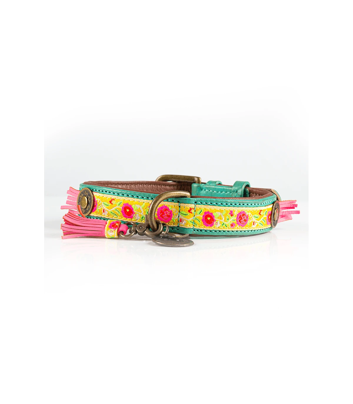 Collier En Cuir Et Galon Fleuri Jaune Lotus Dwam 8 Collier En Cuir Et Galon Fleuri Jaune Lotus Dwam – Image 8