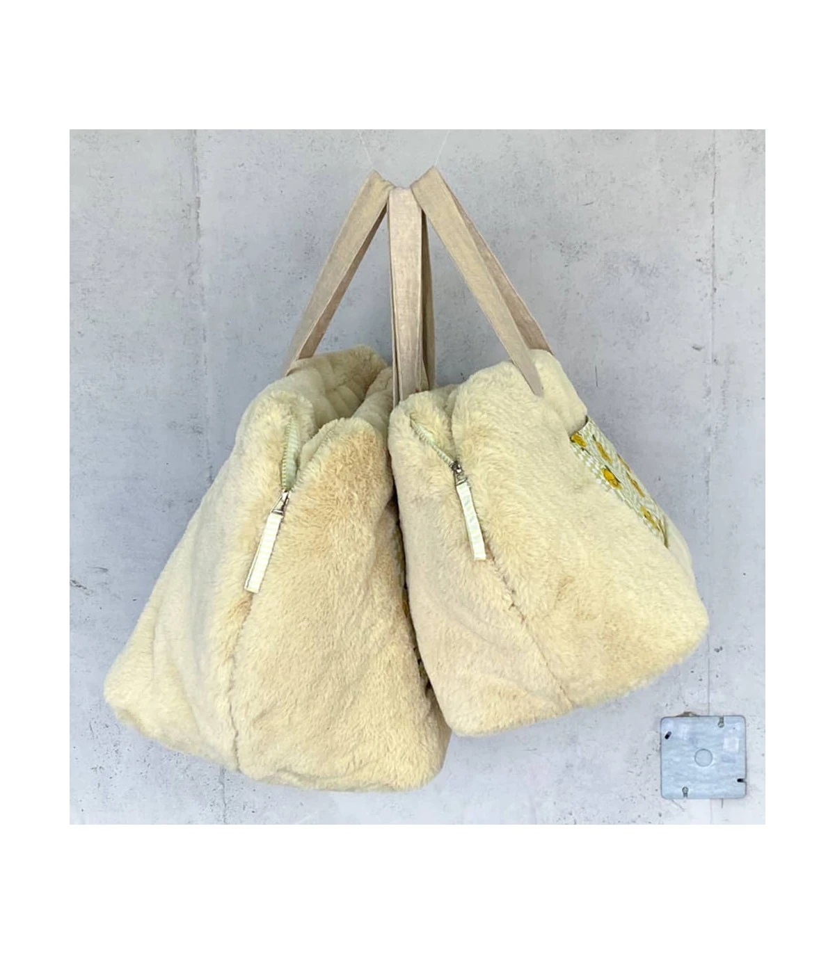 Sac De Transport Fourré Furaround Bag Olive Louisdog 4 Sac De Transport Fourré Furaround Bag Olive Louisdog – Image 4